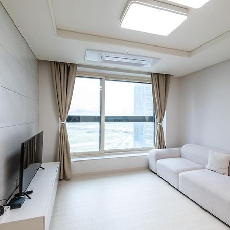 The November Stay In Landmark Incheon Exterior photo