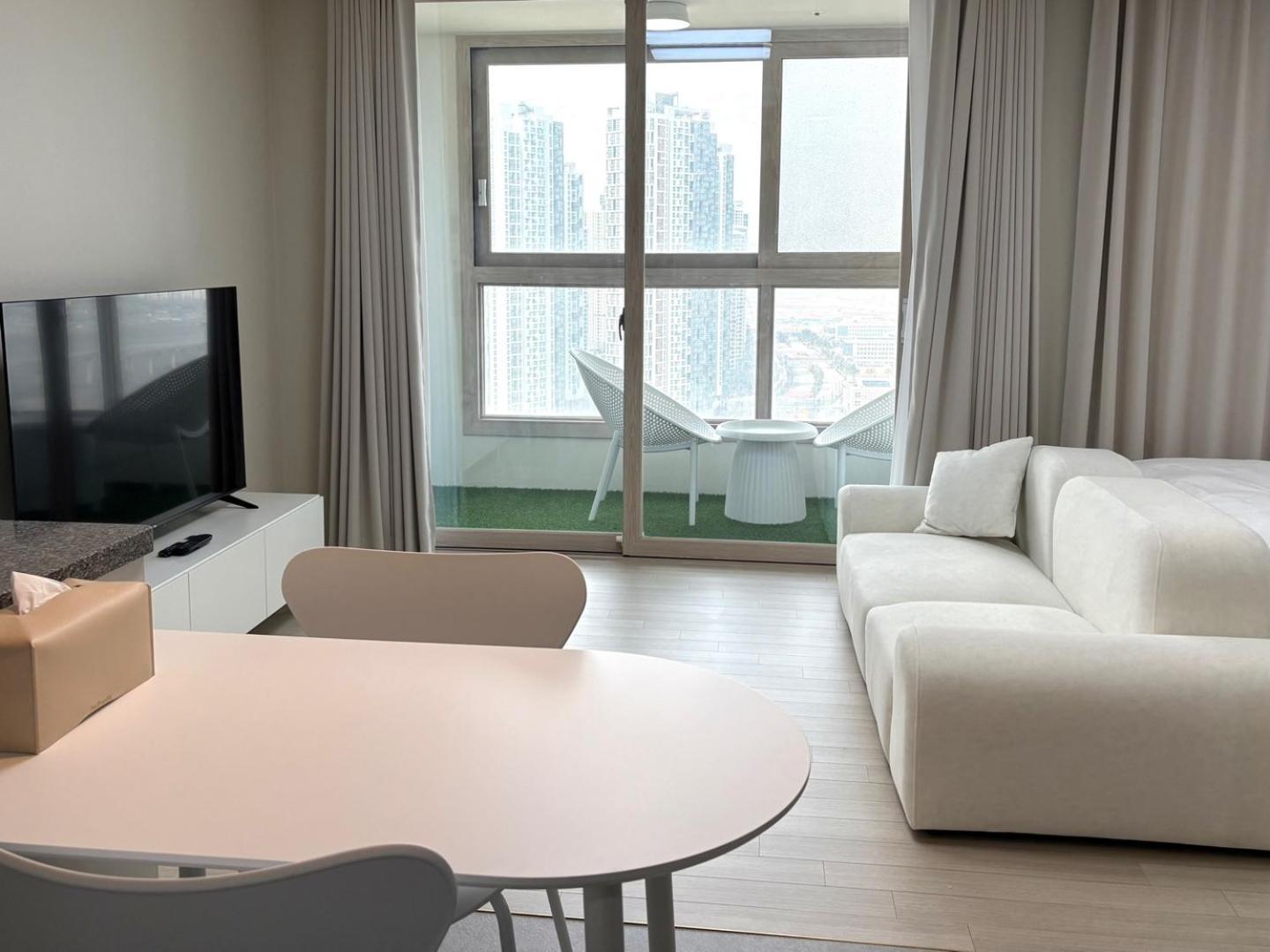 The November Stay In Landmark Incheon Exterior photo