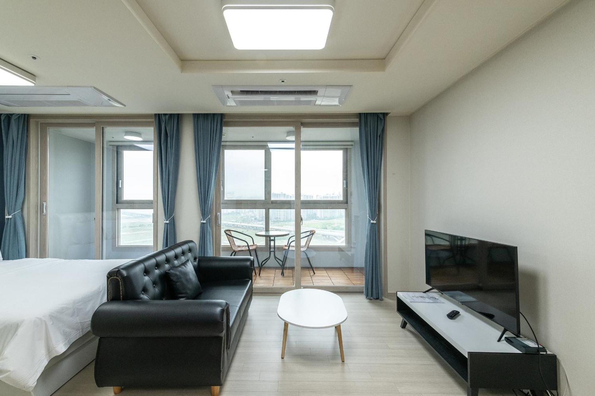 The November Stay In Landmark Incheon Exterior photo