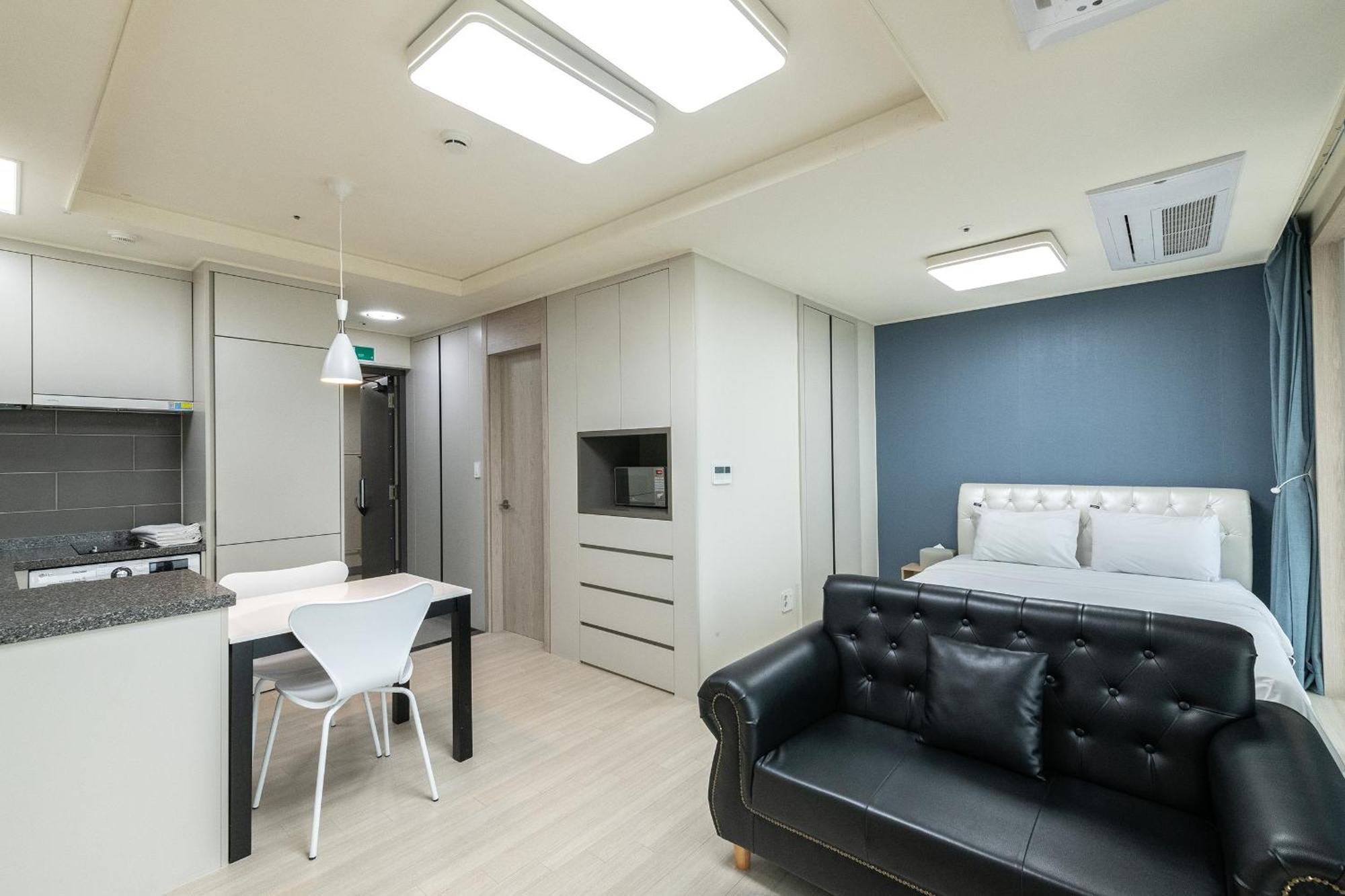 The November Stay In Landmark Incheon Exterior photo