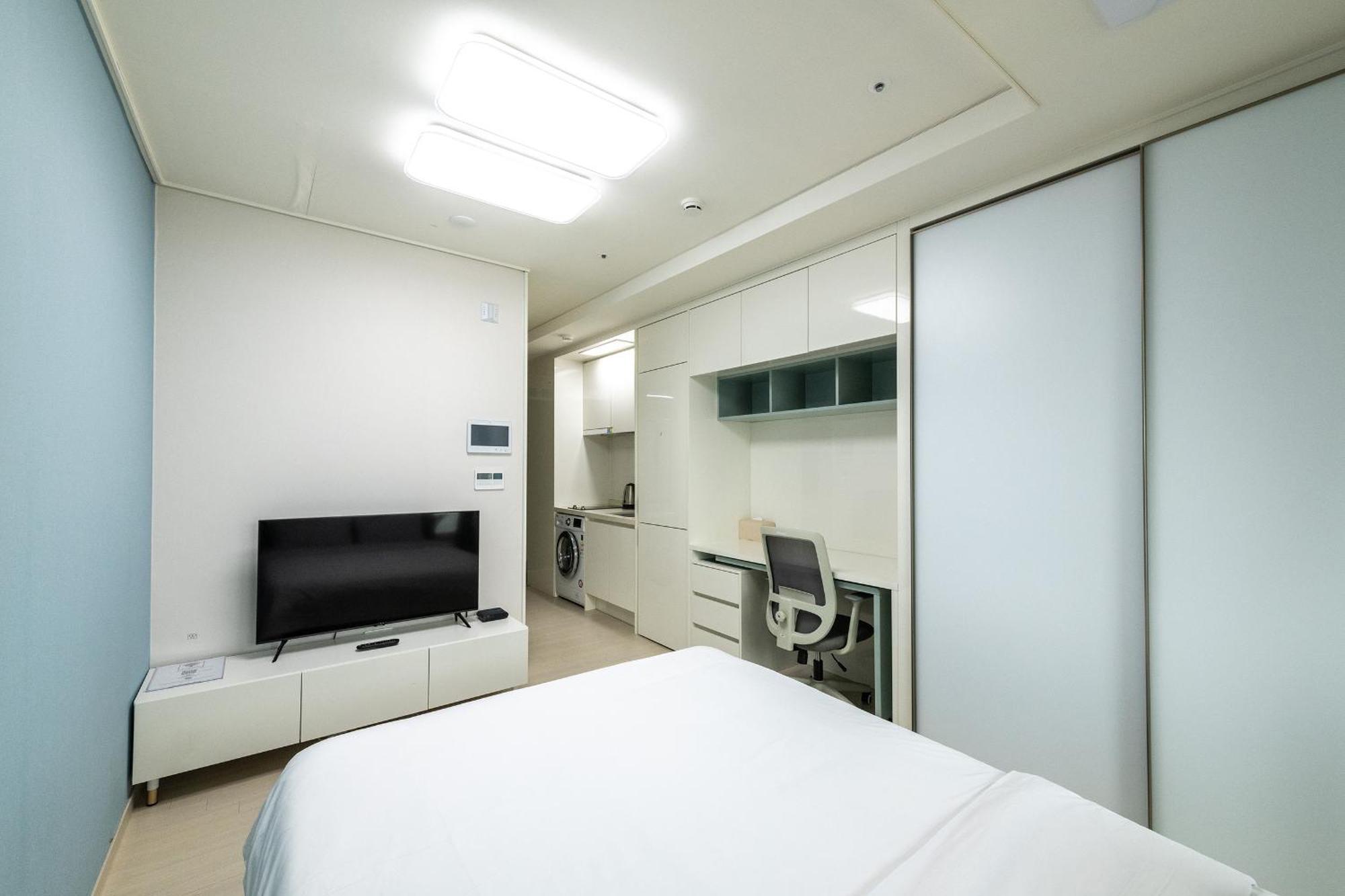 The November Stay In Landmark Incheon Exterior photo